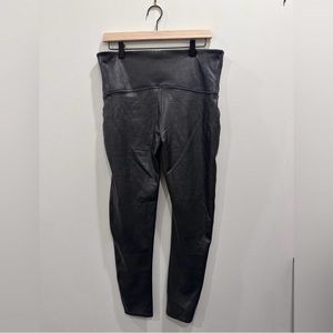 Spanx Faux Leather Leggings
Size 2x
EUC